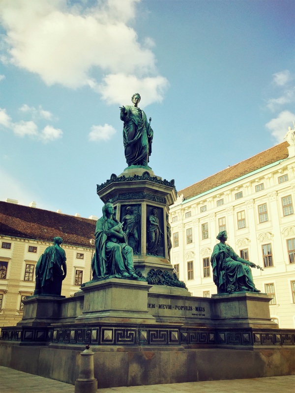 弗兰茨183约瑟夫一世广场雕像