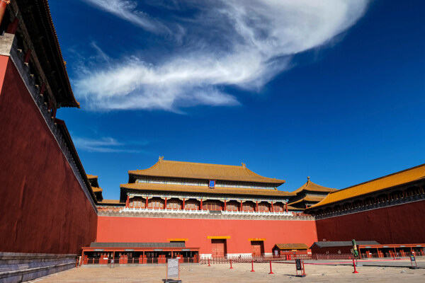 冬至正午时分的北京故宫午门图片