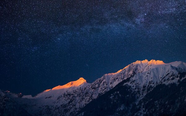 星空雪山