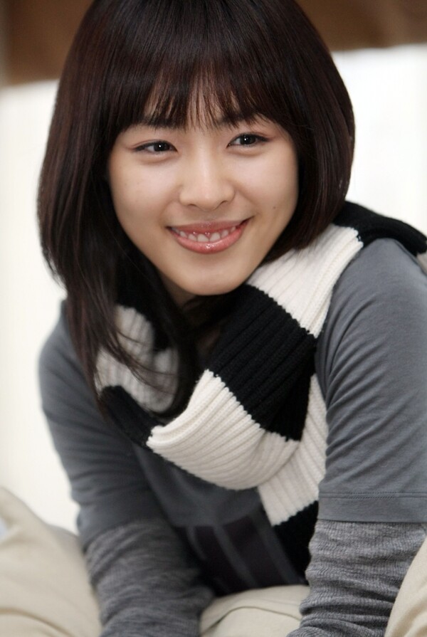 微笑的韩国女星图片
