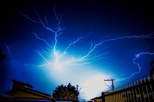 閃電