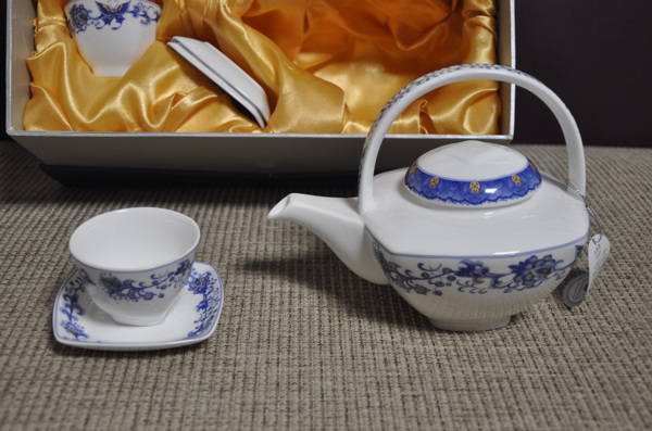 青花瓷茶具