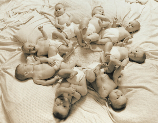八个新生儿图片图片
