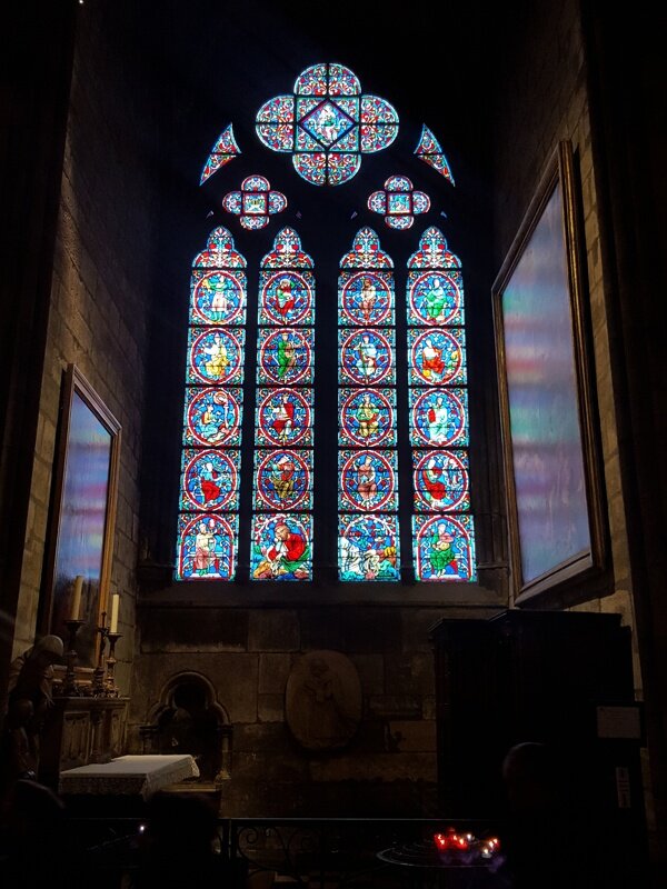 巴黎圣母院的艺术花窗