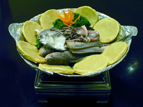 海鲜鱼锅饼子图片