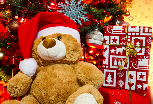 圣诞熊与圣诞树图片