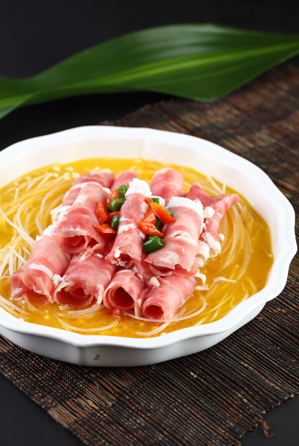 酸湯肥牛