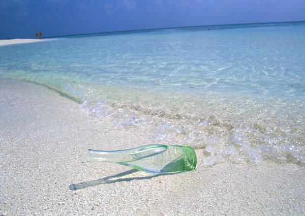 海上度假海滩沙滩日落日出休闲度假天空蓝天白云海边瓶子