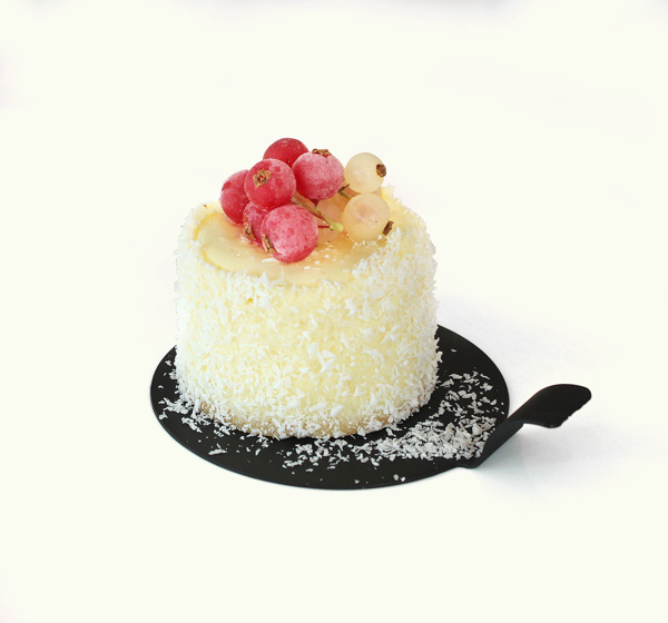 椰蓉蛋糕甜品背景海报素材图片