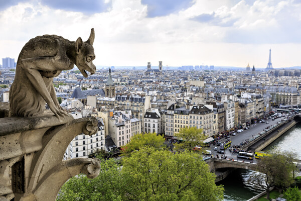 巴黎建筑石雕摄影图片