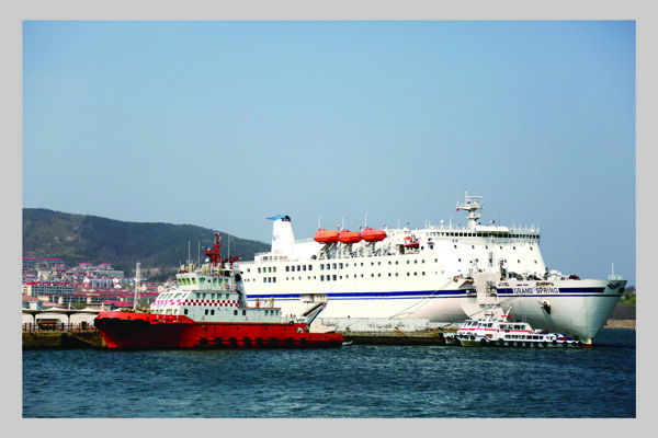 輪船大海游輪藍(lán)天