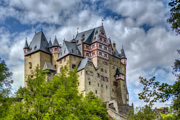 德国高耸城堡高清摄影图片
