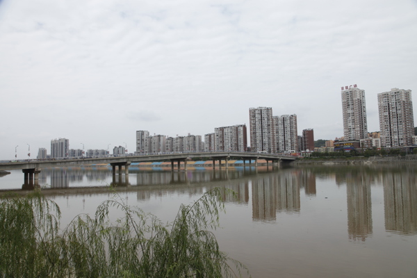 簡(jiǎn)陽(yáng)沱橋圖片