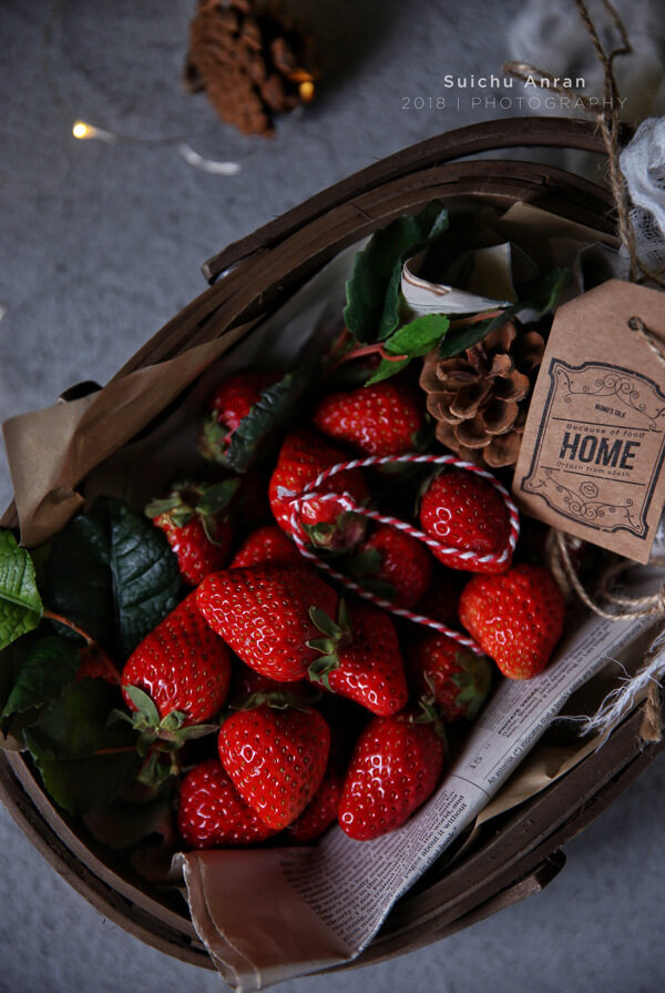 草莓水果静物