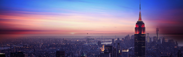 夕阳下城市全景图