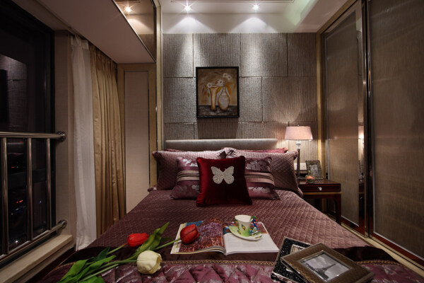 现代时尚亮褐色背景墙卧室室内装修效果图