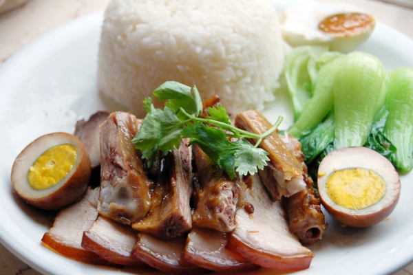 鹵水拼盤飯圖片