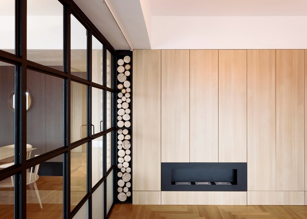 中式雅致客厅浅色木制背景墙室内装修效果图
