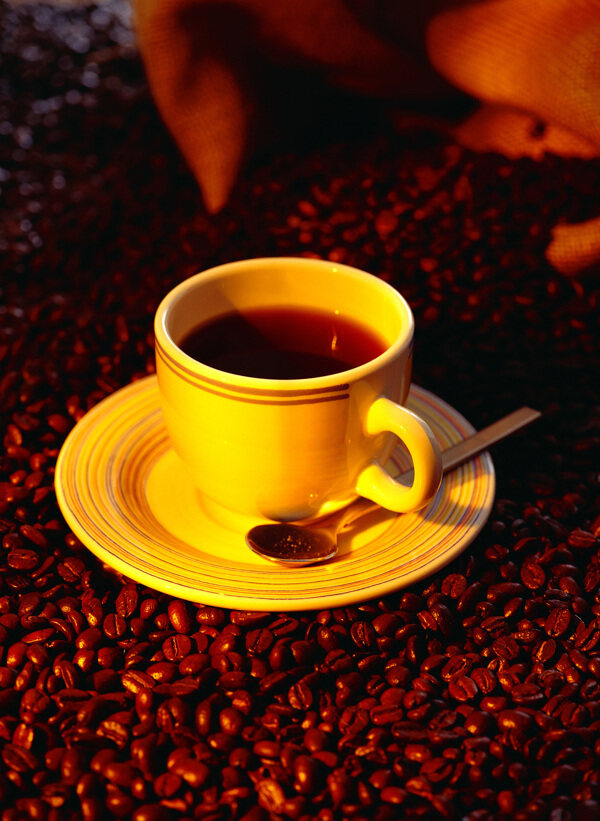咖啡豆上浓香咖啡图片