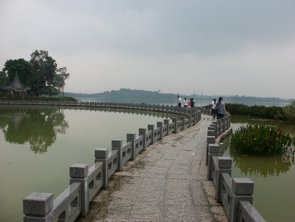 公園湖水風(fēng)景圖
