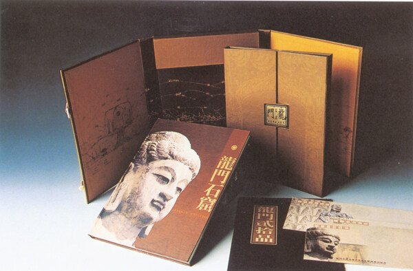 書籍封面中秋香煙酒化妝品