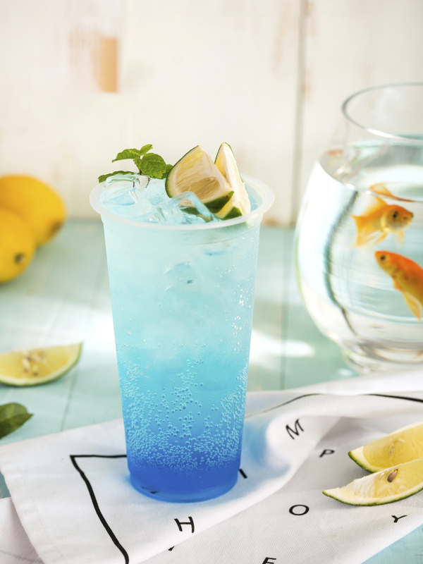 高顏值清涼解暑浪漫藍(lán)色青檸氣泡水果汁飲品
