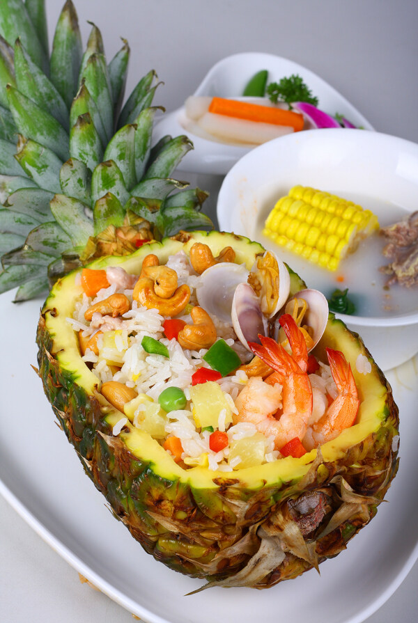 夏威夷菠萝炒饭图片