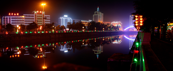 小城夜景图片