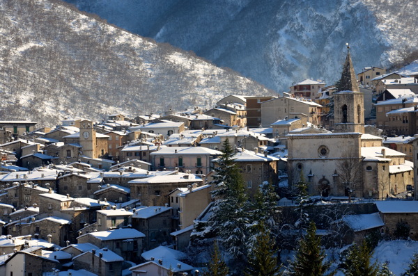 冬季意大利小镇高清图片