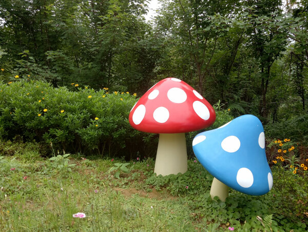 蘑菇欢乐谷雕塑