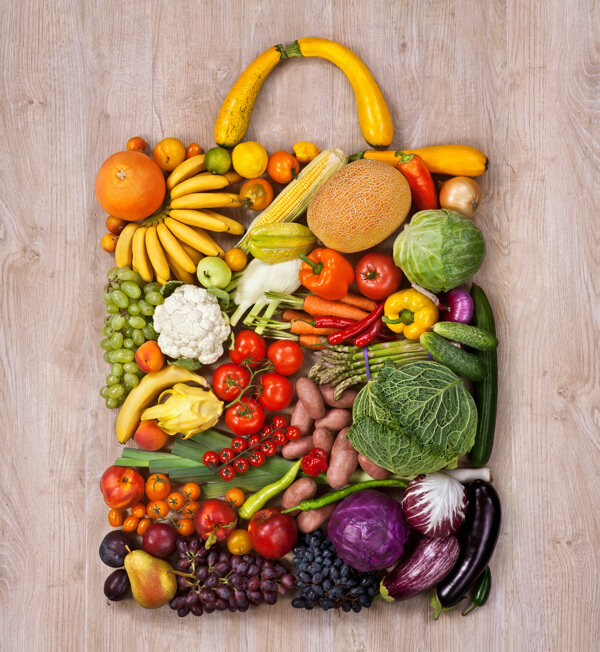 蔬菜水果拼合背包形状高清图片