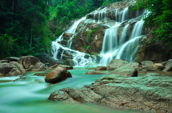 瀑布风景