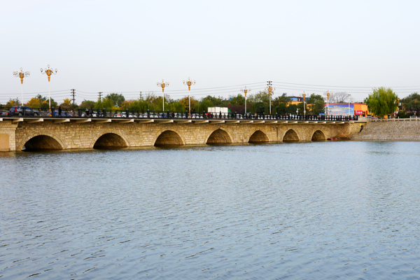 横跨洹河安阳桥