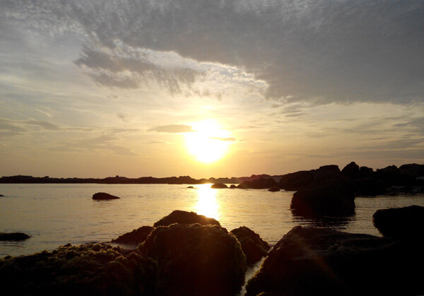 海上日出