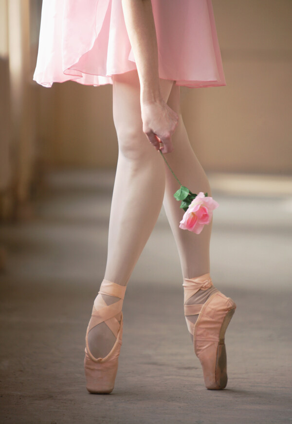 图片素材芭蕾舞脚花优美