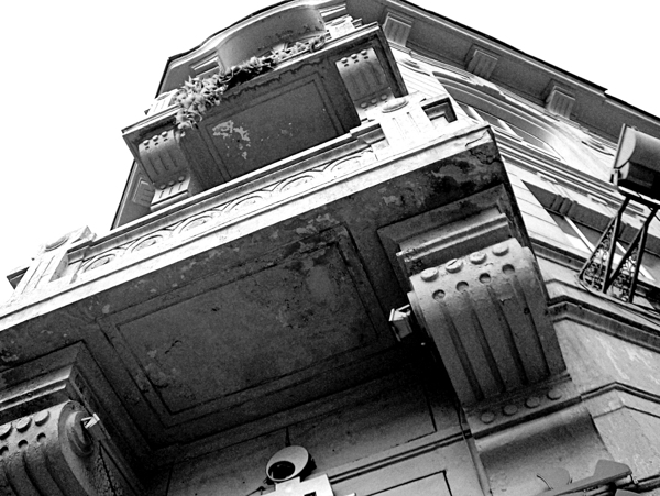 哈尔滨街景中央大街欧式建筑怀旧黑白照片
