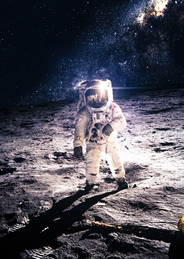 站在月球上的宇航员图片