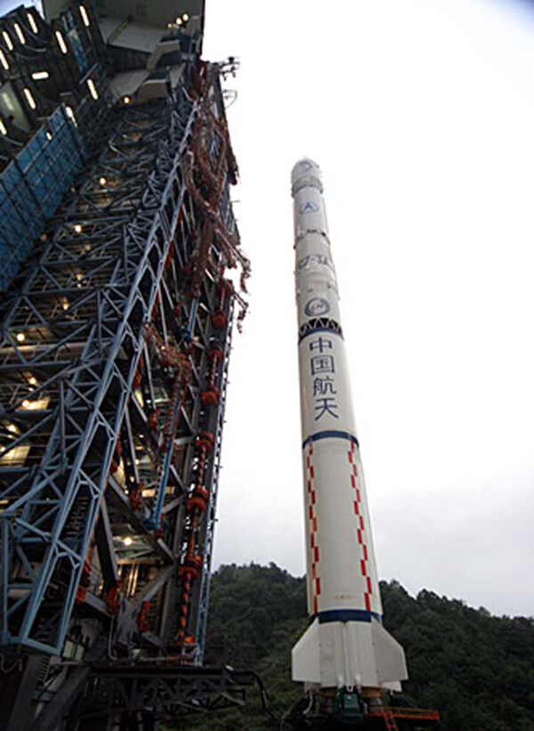 嫦娥一号长三甲运载火箭图片