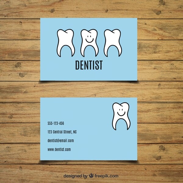一个漂亮的牙齿的牙医卡