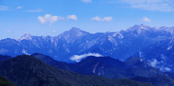 山峰图片