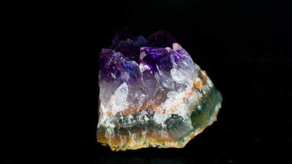 纯天然水晶石图片