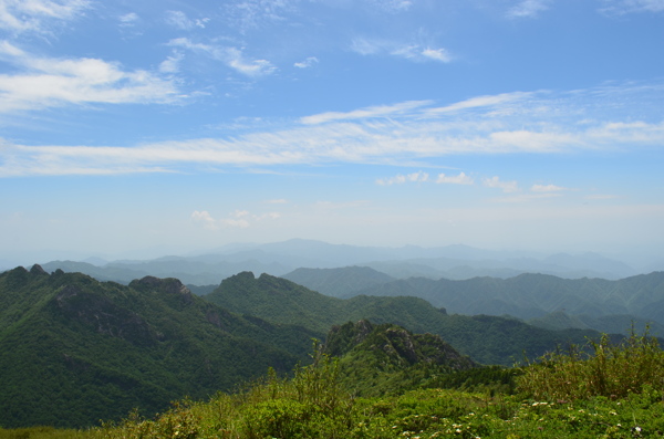 一览众山小图片