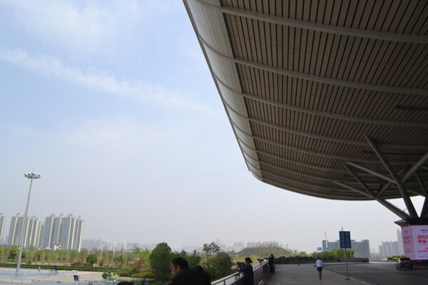长沙高铁站外景图片