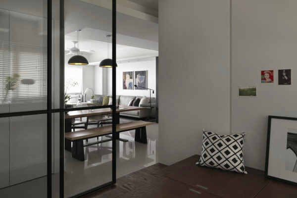 现代简约客厅黑白玻璃推拉门室内装修效果图