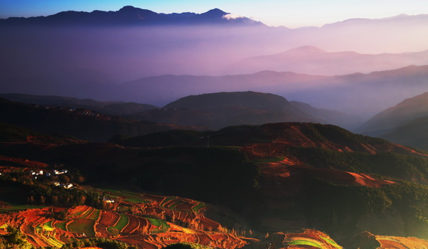 东川红土地风景