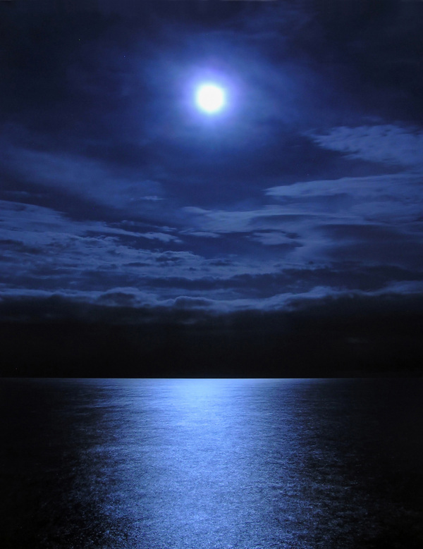 月亮夜景高清图片