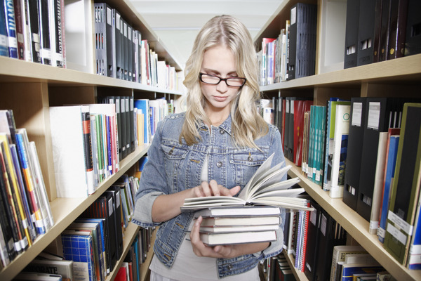 人物摄影大学生图片