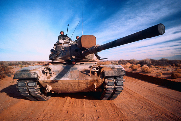 武装坦克图片
