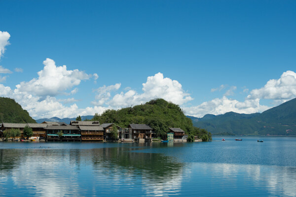 泸沽湖风景图片