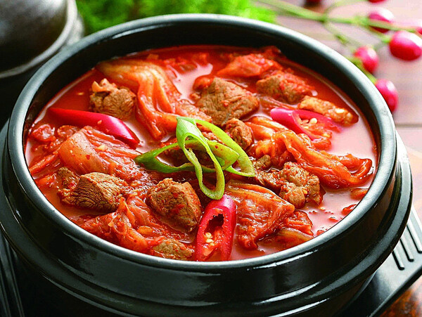 日韩料理泡菜汤图片